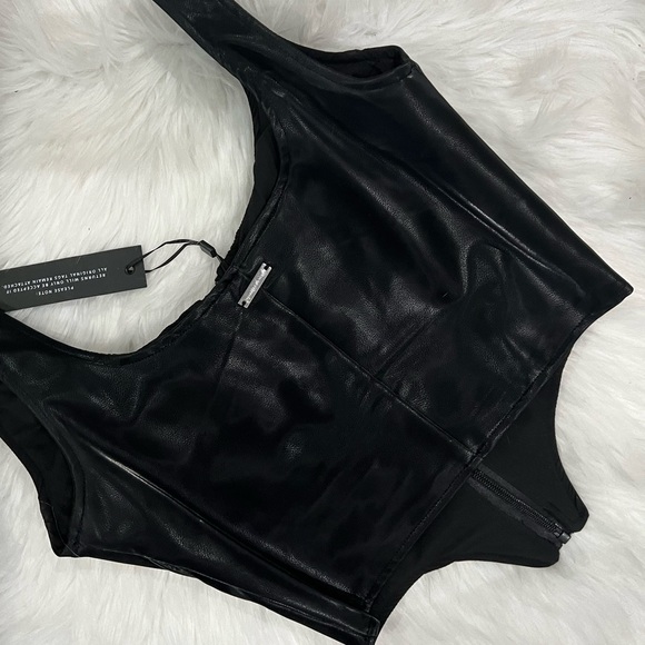 Maniere de voir vegan leather corset top with zip - Picture 3 of 3